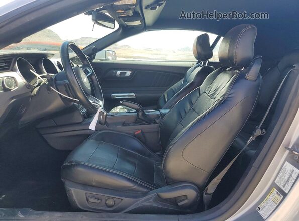 1FATP8UH9L5126068 2020 FORD MUSTANG Silver Front interior view