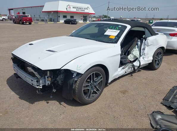 1FATP8UH9N5118720 2022 FORD MUSTANG White Vista tres cuartos delantera izquierda