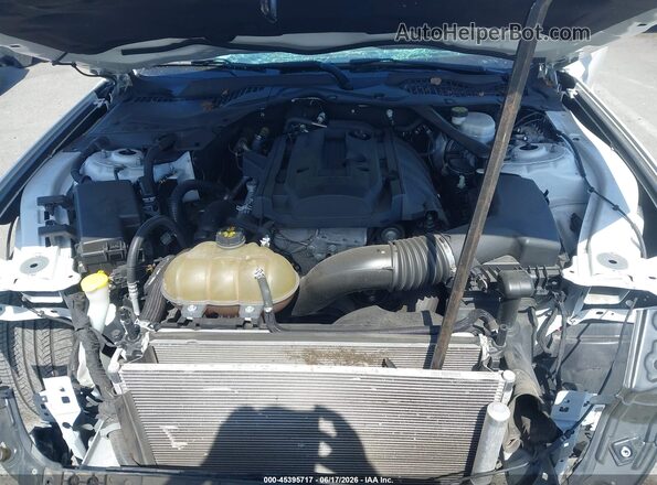 1FATP8UHXJ5124259 2018 FORD MUSTANG Белый Вид сзади