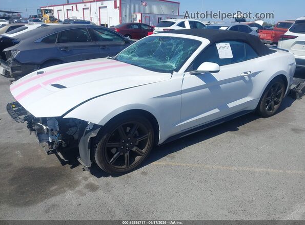 1FATP8UHXJ5124259 2018 FORD MUSTANG Белый Передняя левая четверть