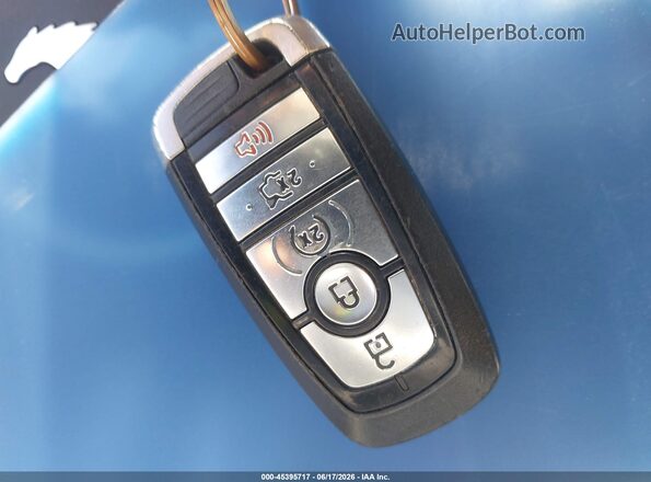1FATP8UHXJ5124259 2018 FORD MUSTANG Белый Вид панели приборов