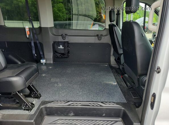 1FBAX2C87TKA04072 2026 FORD TRANSIT White Вид задньої частини салону