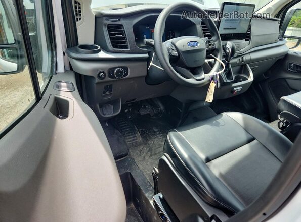1FBAX2C87TKA04072 2026 FORD TRANSIT White Вид панелі приладів