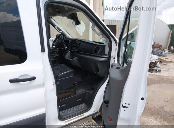 1FBAX2X80PKA75307 2023 FORD TRANSIT-350 Белый Вид салона спереди