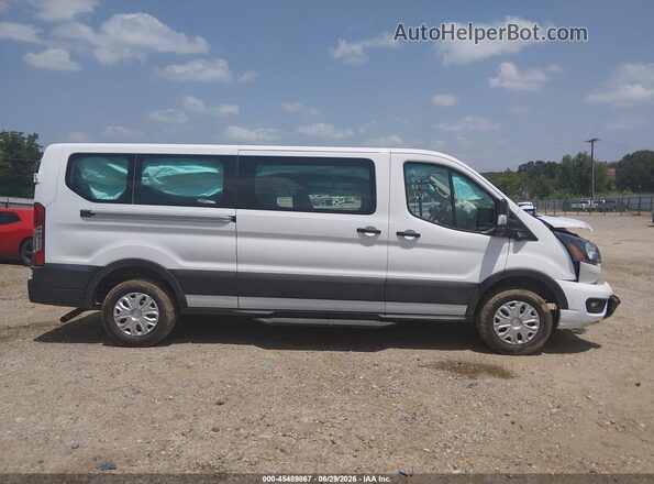 1FBAX2Y82PKA93712 2023 FORD TRANSIT-350 White Widok wnętrza 360 stopni