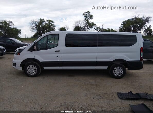 1FBAX2YG2TKA35813 2026 FORD TRANSIT-350 White 360 interior view