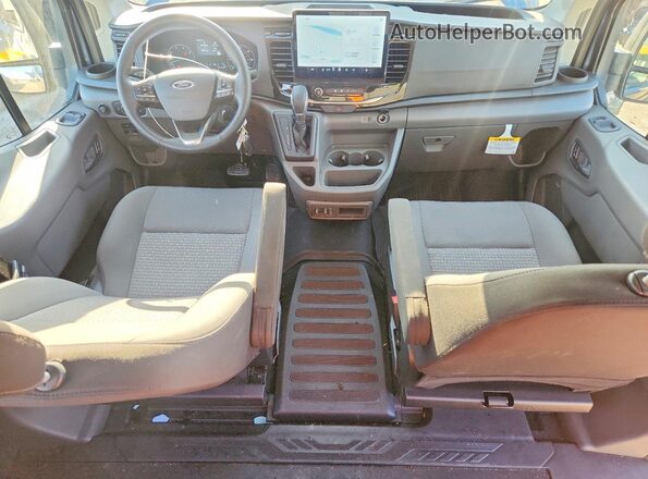 1FBAX2YG3RKB82506 2024 FORD TRANSIT Blue Dashboard view