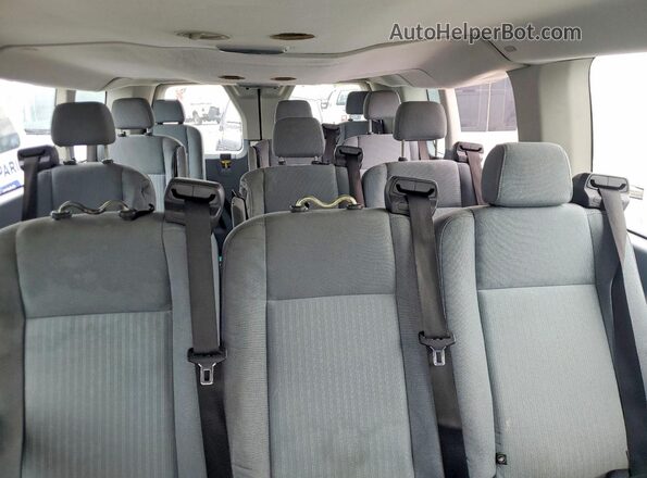 1FBZX2ZM6FKA37561 2017 FORD TRANSIT White Vista de los asientos traseros