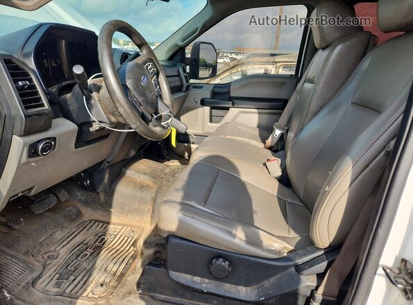 1FD7W2B66KED44136 2019 FORD F250 Белый Вид салона спереди