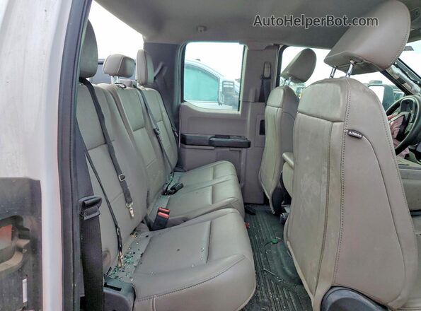 1FD7X2A67LEE90206 2020 FORD F250 White Vista de los asientos traseros