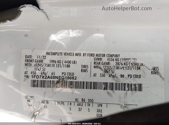 1FD7X2A68NEG18682 2022 FORD F-250 White Engine compartment view
