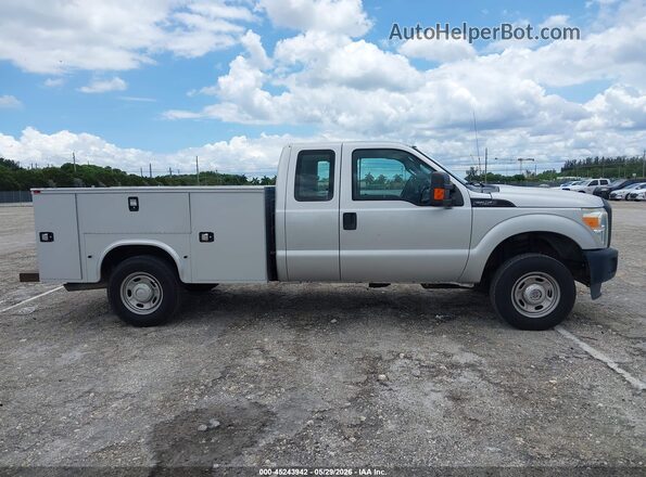 1FD7X2B65GEC87917 2016 FORD F-250 Silver Rear interior view