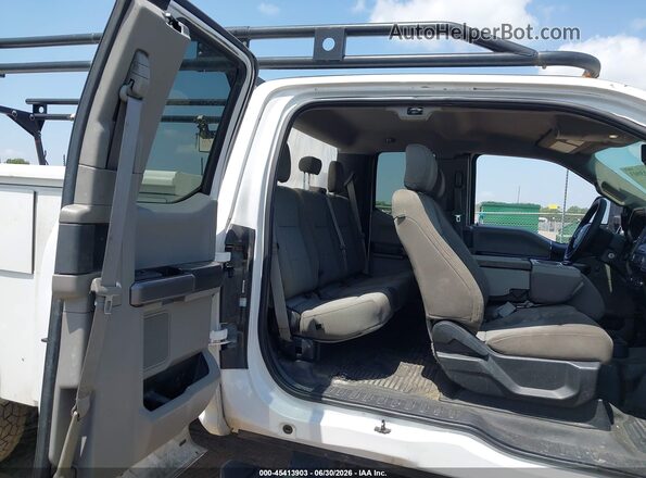 1FD7X3B60KED71173 2019 FORD F350 White Vista de la etiqueta del VIN
