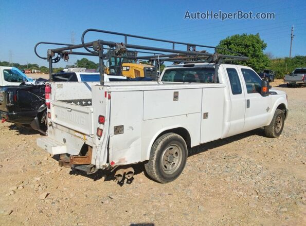 1FD8X3AT0GEA15583 2016 FORD F350 White 