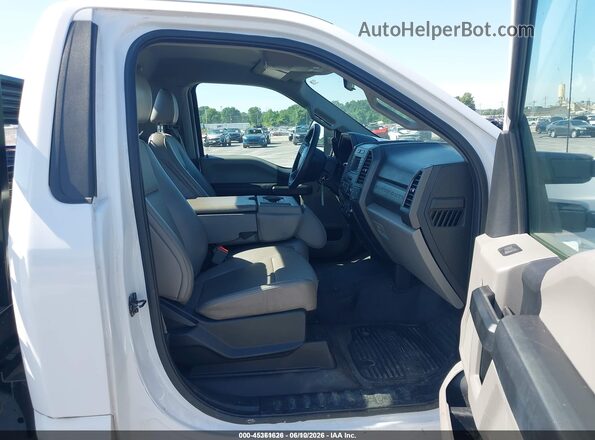 1FDBF2A60KEF82057 2019 FORD F-250 White Vista interior delantera