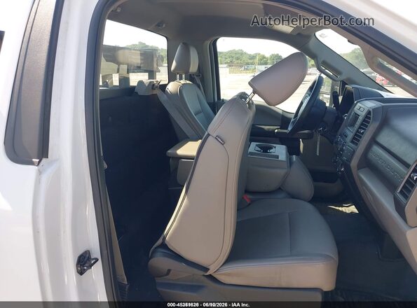 1FDBF2A60KEF82057 2019 FORD F-250 White Vista de la etiqueta del VIN