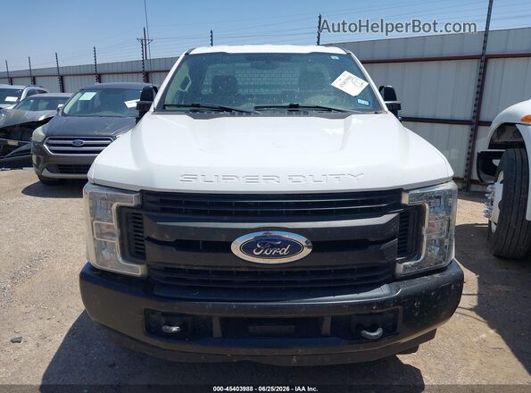 1FDBF2A68KEF66673 2019 FORD F-250 White Instrument cluster view