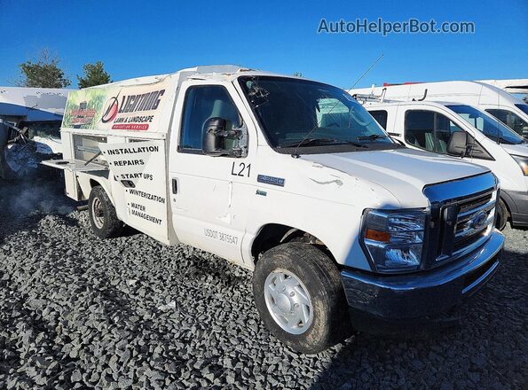 1FDWE3F63JDC30307 2018 FORD ECONOLINE White Առջևի աջ