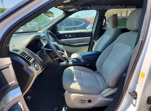 1FM5K7B82JGA65528 2018 FORD EXPLORER White Front interior view
