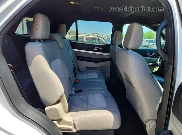 1FM5K7B82JGA65528 2018 FORD EXPLORER White Rear interior view