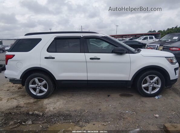 1FM5K7B85JGA52031 2018 FORD EXPLORER White Widok wnętrza z tyłu