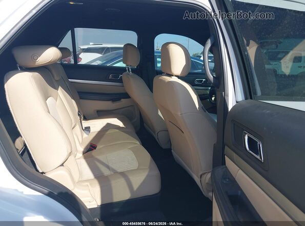 1FM5K7B86HGA35572 2017 FORD EXPLORER White Vista de la etiqueta del VIN
