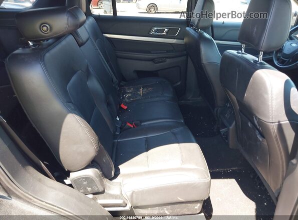 1FM5K7D83JGC39751 2018 FORD EXPLORER Gray VIN կոդի պիտակի տեսք