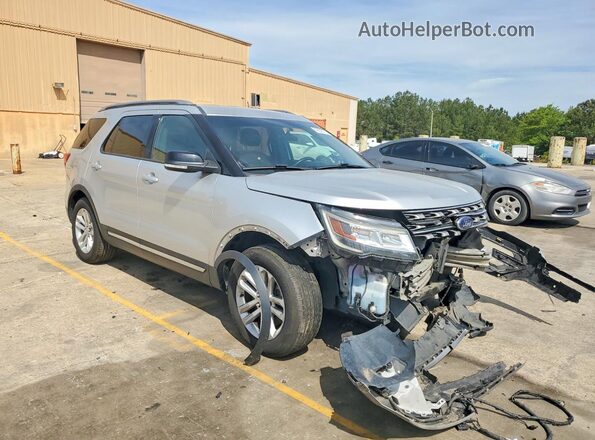 1FM5K7D84HGA84380 2017 FORD EXPLORER Silver Delantero derecho