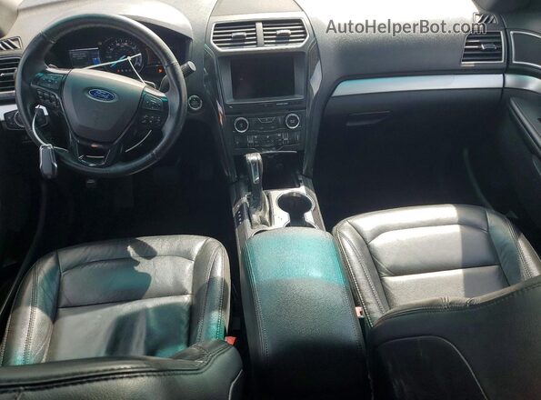 1FM5K7D84HGA84380 2017 FORD EXPLORER Silver Vista del salpicadero