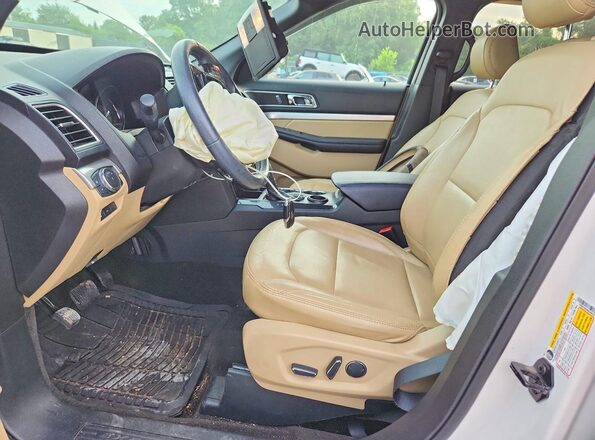 1FM5K7D84HGD48620 2017 FORD EXPLORER White Front interior view