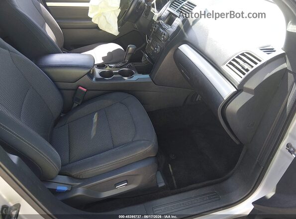 1FM5K7D84HGD56023 2017 FORD EXPLORER Silver Вид салону спереду