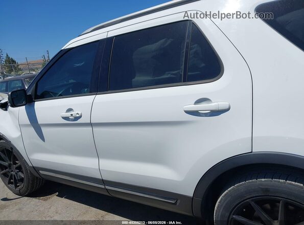 1FM5K7D84JGA98348 2018 FORD EXPLORER White უკანა სალონის ხედი