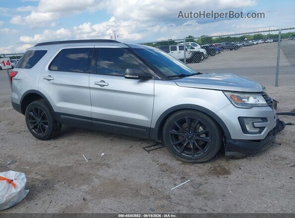 1FM5K7D85HGD85286 2017 FORD EXPLORER Серебряный Панорамный вид салона 360°