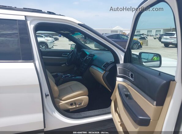 1FM5K7D86HGA15657 2017 FORD EXPLORER White Սալոնի դիմացի տեսք