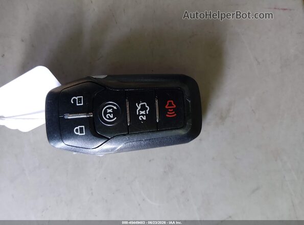 1FM5K7D87HGA76340 2017 FORD EXPLORER Красный Вид панели приборов