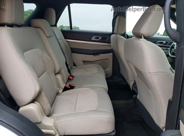 1FM5K7D87JGA39729 2018 FORD EXPLORER White Вид задньої частини салону