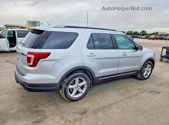 1FM5K7D89JGA40963 2018 FORD EXPLORER Silver უკანა მარჯვენა