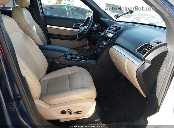 1FM5K7D8XHGC47419 2017 FORD EXPLORER Blue Vista interior delantera