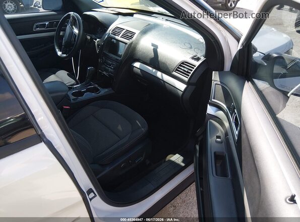 1FM5K7DH2HGD86170 2017 FORD EXPLORER White Вид салону спереду