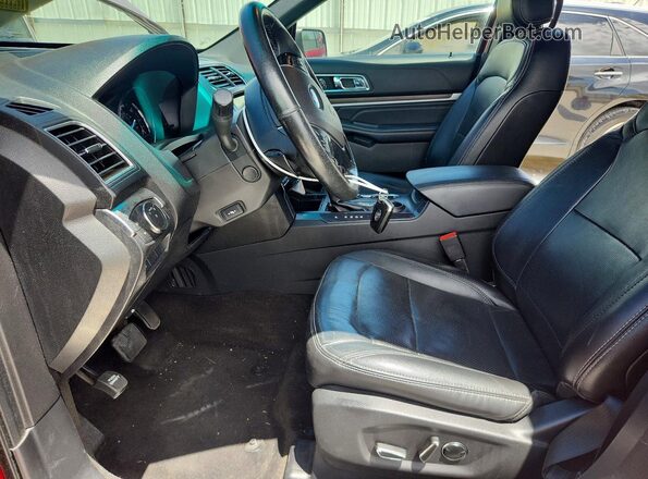1FM5K7F80HGA95289 2017 FORD EXPLORER Красный Вид салона спереди