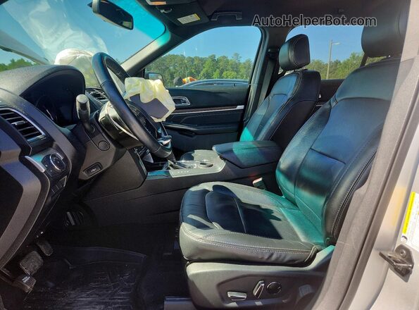 1FM5K7F83GGC49430 2016 FORD EXPLORER Серебряный Вид салона спереди
