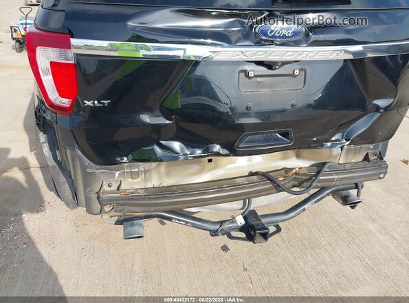 1FM5K7F83HGC33553 2017 FORD EXPLORER Black Widok z przodu