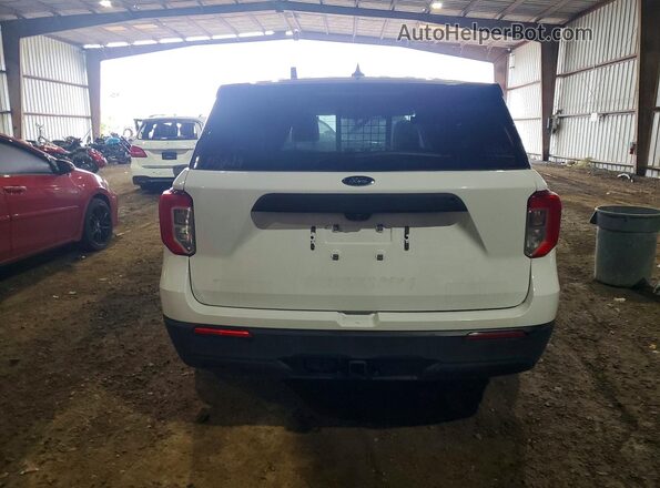1FM5K8AC2RGA67318 2024 FORD EXPLORER White Rear view