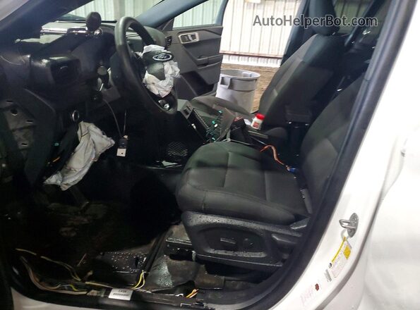1FM5K8AC2RGA67318 2024 FORD EXPLORER White Front interior view