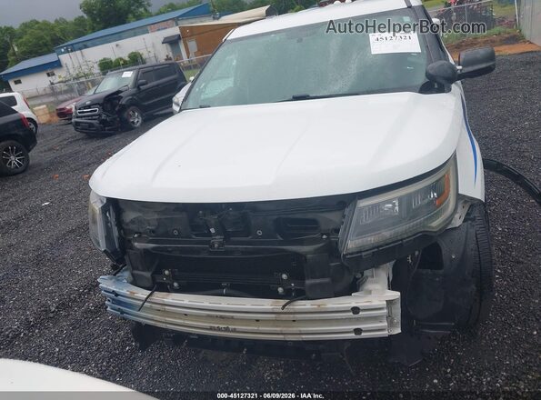 1FM5K8AR0HGC07921 2017 FORD UTILITY POLICE INTERCEPTOR Белый Вид щитка приборов