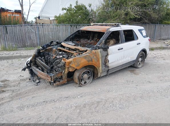1FM5K8AR4JGA44129 2018 FORD POLICE INTERCEPTOR White Front left