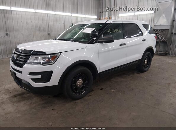 1FM5K8AR5JGA73204 2018 FORD POLICE INTERCEPTOR White წინა მარცხენა ხედი სამი მეოთხედიდან