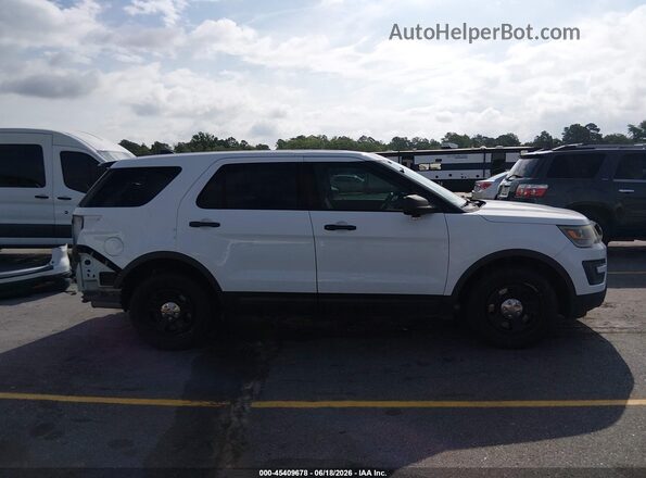 1FM5K8AR7JGA90523 2018 FORD POLICE INTERCEPTOR White Widok wnętrza 360 stopni