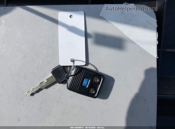 1FM5K8AR7JGA90523 2018 FORD POLICE INTERCEPTOR White Widok deski rozdzielczej