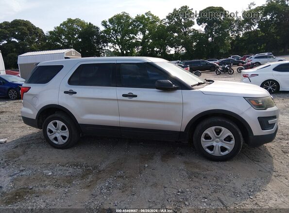 1FM5K8AR9GGA72405 2016 FORD UTILITY POLICE INTERCEPTOR Silver Вид задньої частини салону